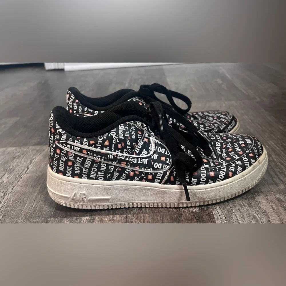 Nike Air Force 1 Low Just Do It Pack Black trainers US size 6.5 Youth